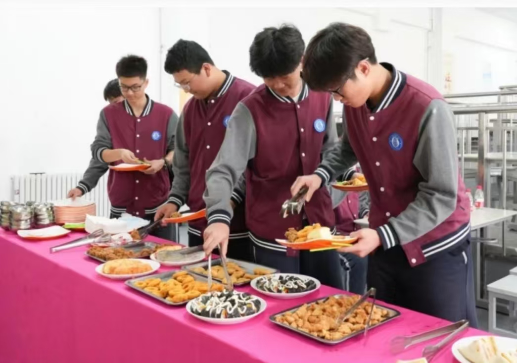 六力高级中学：筑牢食品安全防线，守护学生健康饮食